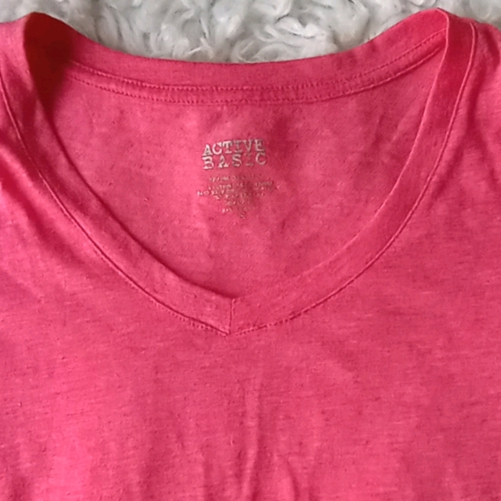 Pink V-neck t-shirt - Picture 3 of 3